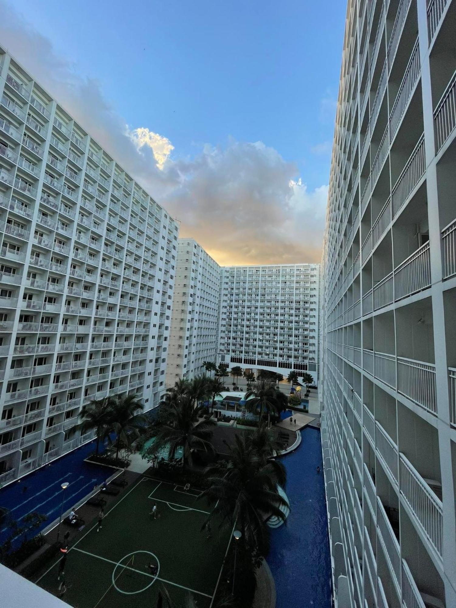 Shore Residences, Mall Of Asia Complex Stays By Pbyy Manila Exterior photo